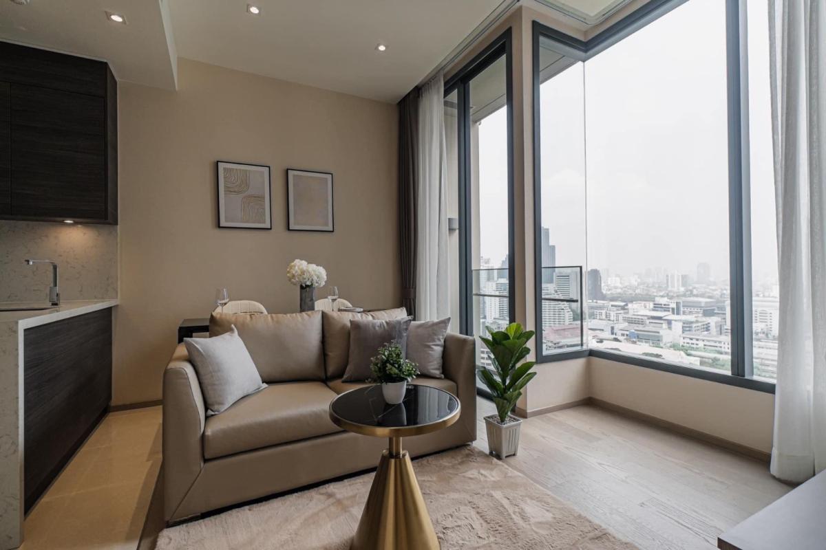 For RentCondoSukhumvit, Asoke, Thonglor : 🔥For urgent rent🔥 The Esse Asoke, a condo in the heart of Asoke, luxuriously decorated, fully furnished, ready to move in.