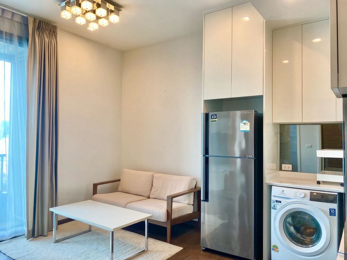 ให้เช่าคอนโดพระราม 9 เพชรบุรีตัดใหม่ RCA : For Rent!! Q Asoke Rent Price!! 24,500฿ per month❤️‍🔥1 Bedroom size 38 sq.m. Contract Aomam (agent) Tel./Line id : 0955871692 WhatsApp : +66 95 587 1692