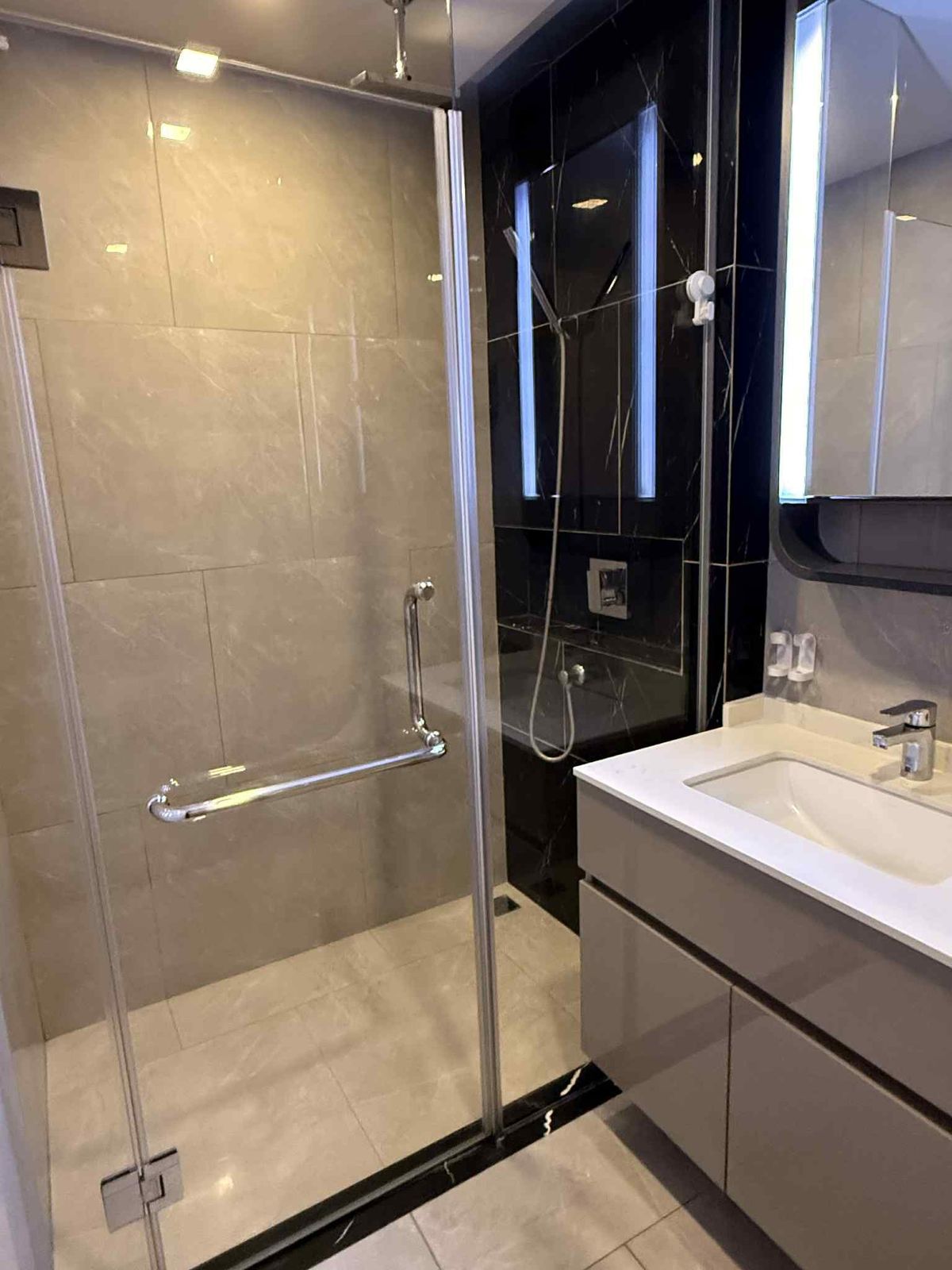 ให้เช่าคอนโดพระราม 9 เพชรบุรีตัดใหม่ RCA : ให้เช่า ✨ One9Five Asoke - Rama 9 ✨ เฟอร์นิเจอร์ และ เครื่องใช้ไฟฟ้าครบ ใกล้ MRT พระราม 9