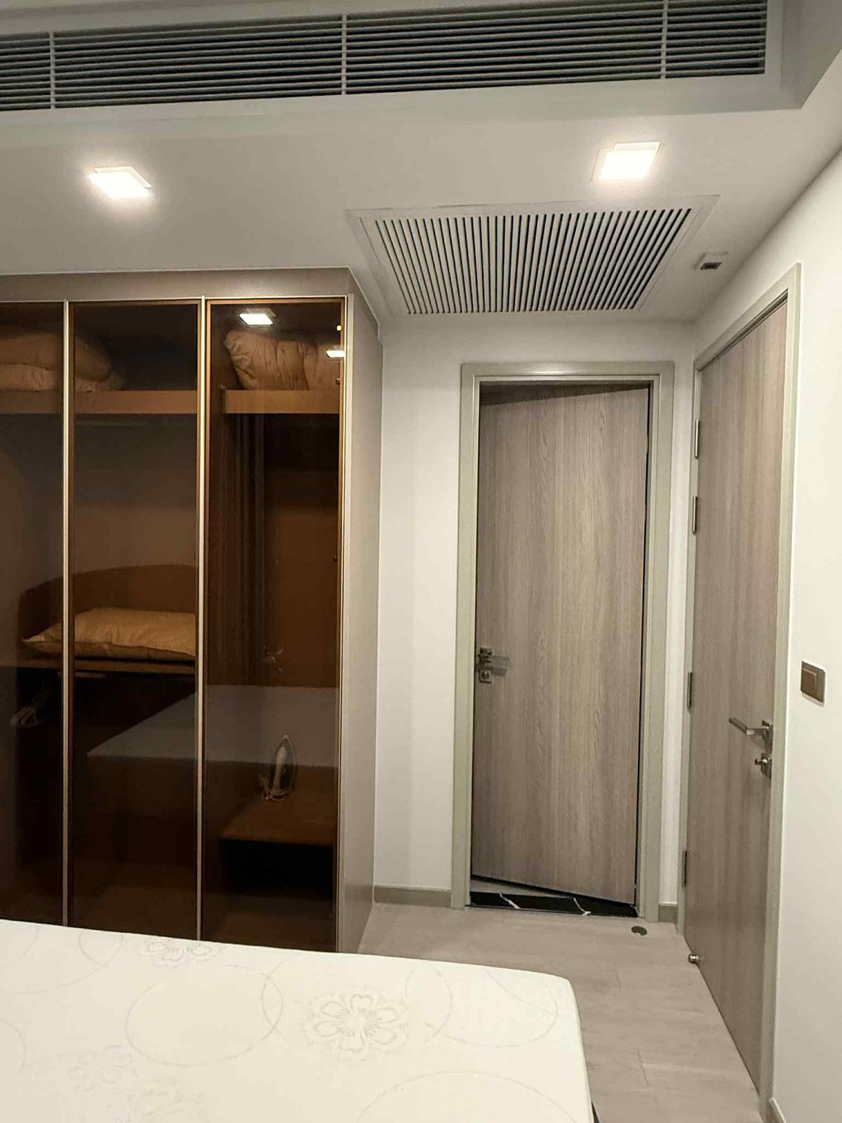 ให้เช่าคอนโดพระราม 9 เพชรบุรีตัดใหม่ RCA : ให้เช่า ✨ One9Five Asoke - Rama 9 ✨ เฟอร์นิเจอร์ และ เครื่องใช้ไฟฟ้าครบ ใกล้ MRT พระราม 9