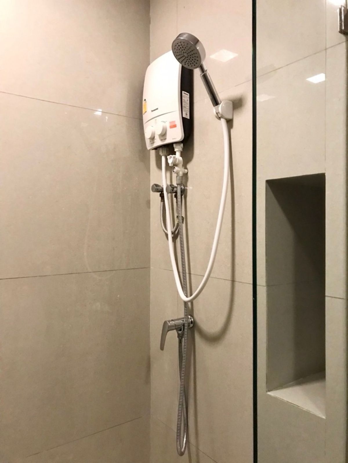 For SaleCondoKasetsart, Ratchayothin : Urgent sale !!! Lyss Ratchayothin Condo (BTS Phahonyothin 24) The best price