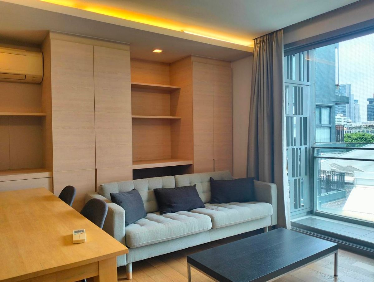 For RentCondoSukhumvit, Asoke, Thonglor : Rent Via Botani 2 Bedroom 74.5 SQ.M. on Swimming Pool View, comfortable :)