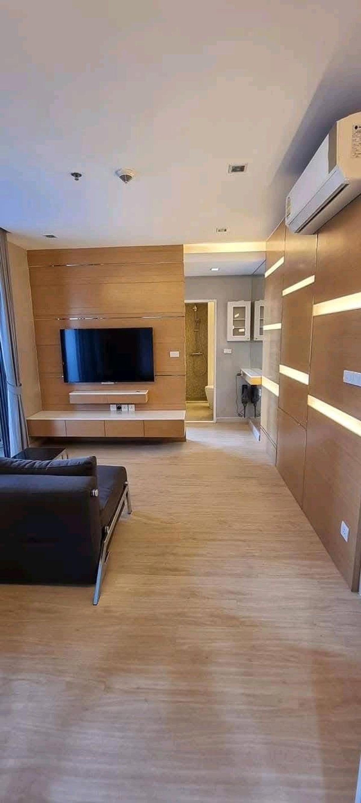 ให้เช่าคอนโดวงเวียนใหญ่ เจริญนคร : for Rent (Ideo Mobi Sathon )