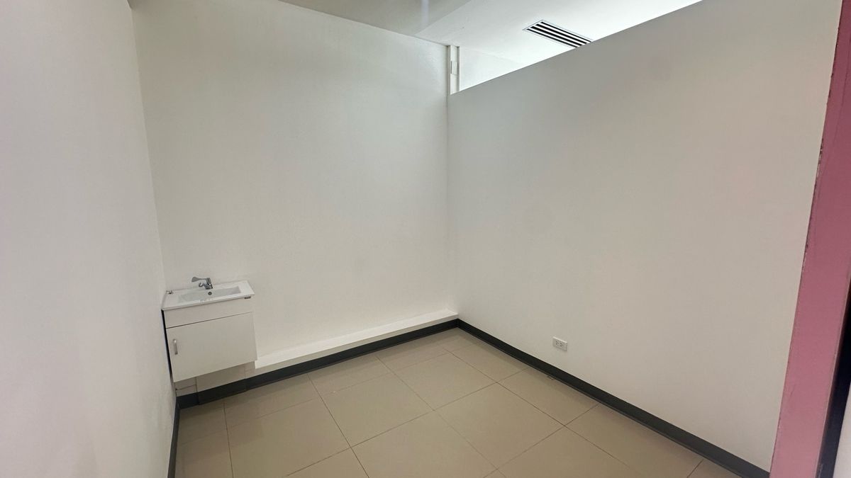 ให้เช่าร้านค้า/ตลาดนัดสุขุมวิท อโศก ทองหล่อ : 🏢 ให้เช่าพื้นที่ 150 ตร.ม. โซนทองหล่อเหมาะสำหรับ ร้านเสริมสวย | สปา | คลินิก