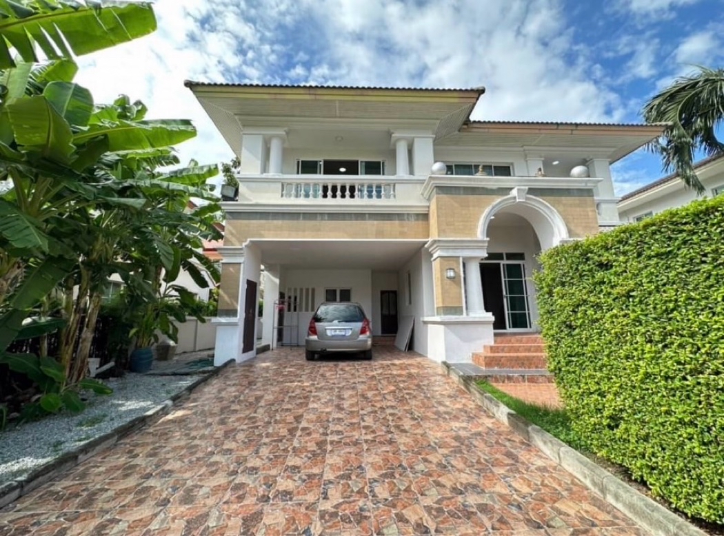 For RentHouseLadkrabang, Suwannaphum Airport : Elegant 4-Bedroom House for Rent at Nantawan Suan Luang R9, Bangkok – 300 sqm, fully furnished, pet-friendly, near Suvarnabhumi Airport