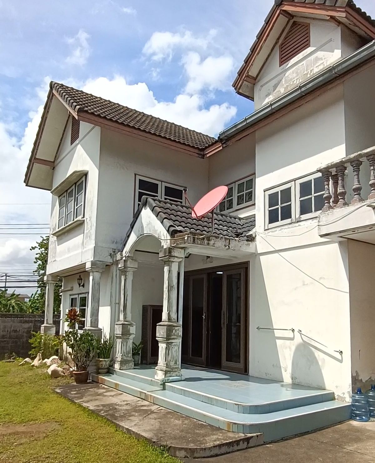 ขายบ้านปิ่นเกล้า จรัญสนิทวงศ์ : ขายบ้านเดี่ยว 95 ตรว. 4 นอน 4 น้ำ 3 จอด 
