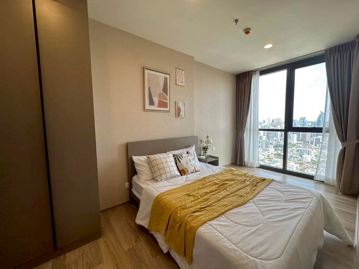 ให้เช่าคอนโดสุขุมวิท อโศก ทองหล่อ : ให้เช่า Oka Haus | 1 ห้องนอน 35 ตร.ม. ชั้น 46 | 23,000 บาท | LINE: @323gqmho | Ref: T1958