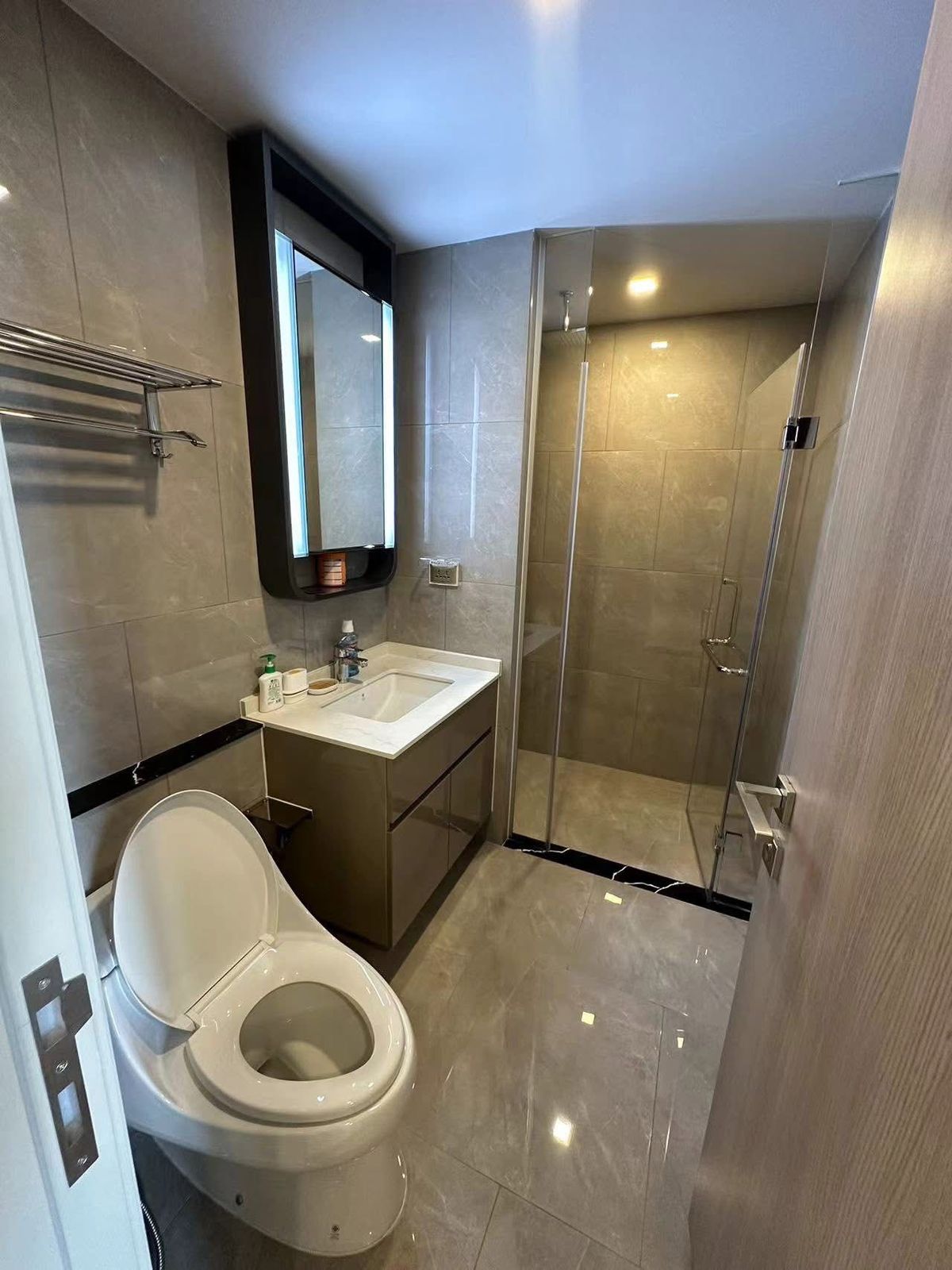 ให้เช่าคอนโดพระราม 9 เพชรบุรีตัดใหม่ RCA : ให้เช่า ✨ One9Five Asoke - Rama 9 ✨ เฟอร์นิเจอร์ และ เครื่องใช้ไฟฟ้าครบ ใกล้ MRT พระราม 9