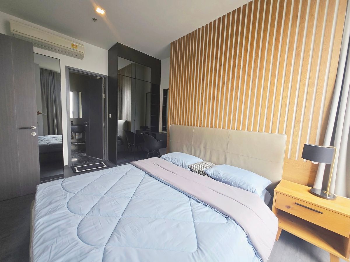 ให้เช่าคอนโดสุขุมวิท อโศก ทองหล่อ : ให้เช่าคอนโด Edge Sukhumvit 23 ใกล้ BTS อโศก / MRT สุขุมวิท เดินทางสะดวก แต่งครบ พร้อมอยู่