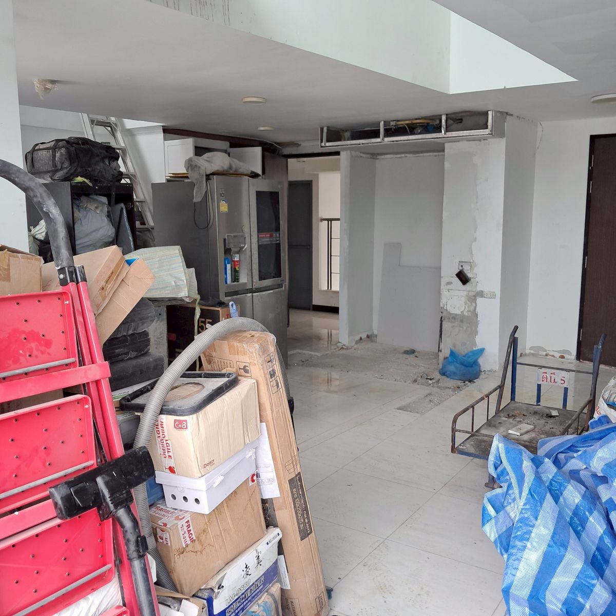 ขายคอนโดอ่อนนุช อุดมสุข : ขายด่วน !!! คอนโด Duplex 2 ชั้น 2 Unit Combine ชั้น 7-8  Sale Duplex 2 Unit Combine !!