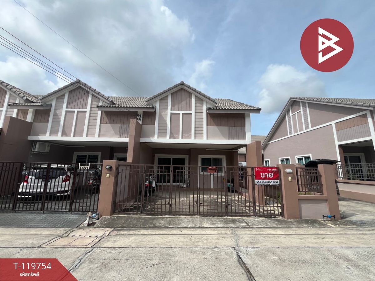 For SaleTownhomePattaya, Bangsaen, Chonburi : Townhouse for sale Senisir Sport Town Village, Ao Udom-Laem Chabang, Chon Buri