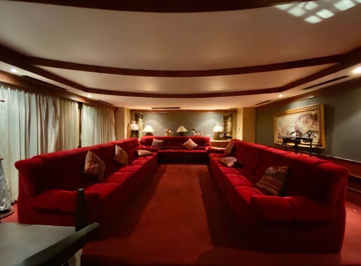 ให้เช่าร้านค้า/ตลาดนัดสุขุมวิท อโศก ทองหล่อ : For Rent - Luxury Entertainment Venue at Thonglor Sukhumvit 55 Bangkok | 出租 – 通罗 Sukhumvit 55 曼谷豪华娱乐场所