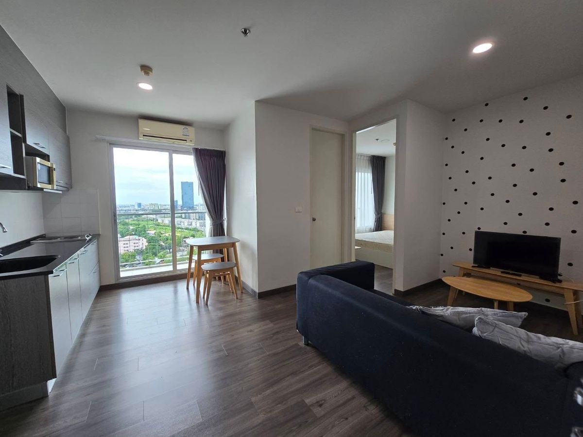 For SaleCondoPattanakan, Srinakarin : Condo for sale The Parkland Srinagarindra, new renovation, 40 sqm. Near MRT Srilasal Condo For Sale.