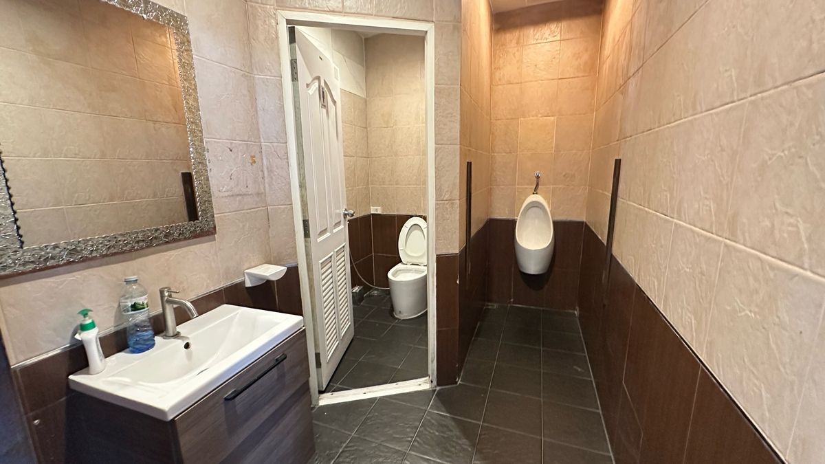 ให้เช่าร้านค้า/ตลาดนัดสุขุมวิท อโศก ทองหล่อ : 🏢 ให้เช่าพื้นที่ 150 ตร.ม. โซนทองหล่อเหมาะสำหรับ ร้านเสริมสวย | สปา | คลินิก | โรงเรียนสอนพิเศษ