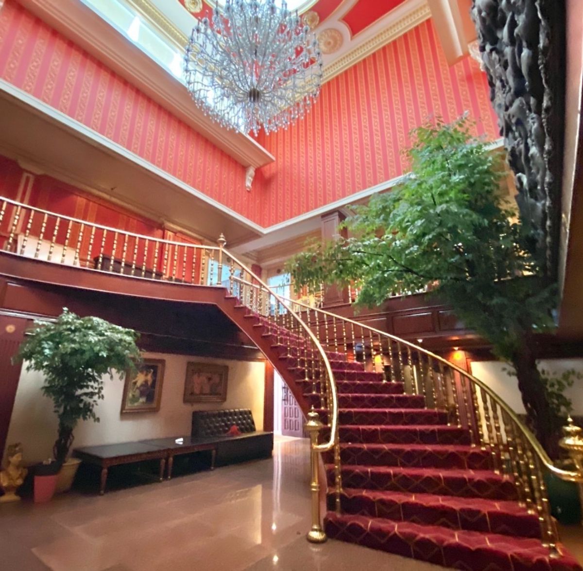 ให้เช่าร้านค้า/ตลาดนัดสุขุมวิท อโศก ทองหล่อ : For Rent - Luxury Entertainment Venue at Thonglor Sukhumvit 55 Bangkok | 出租 – 通罗 Sukhumvit 55 曼谷豪华娱乐场所