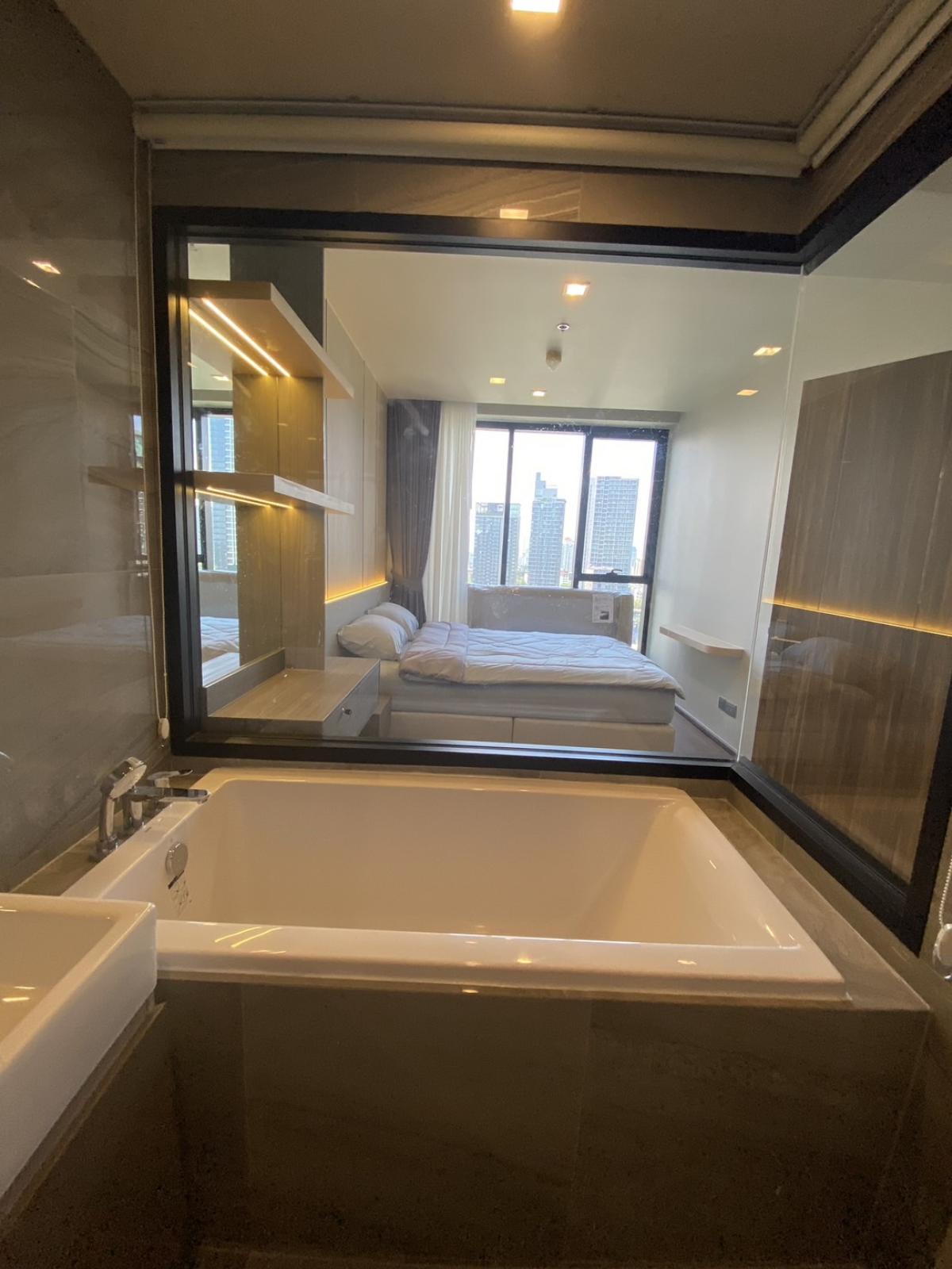 For RentCondoSukhumvit, Asoke, Thonglor : Rent a condo IDEO Q Sukhumvit 36 near Thonglor BTS1 bedroom, fitness pool, ready to move in for 45,000 baht/month!