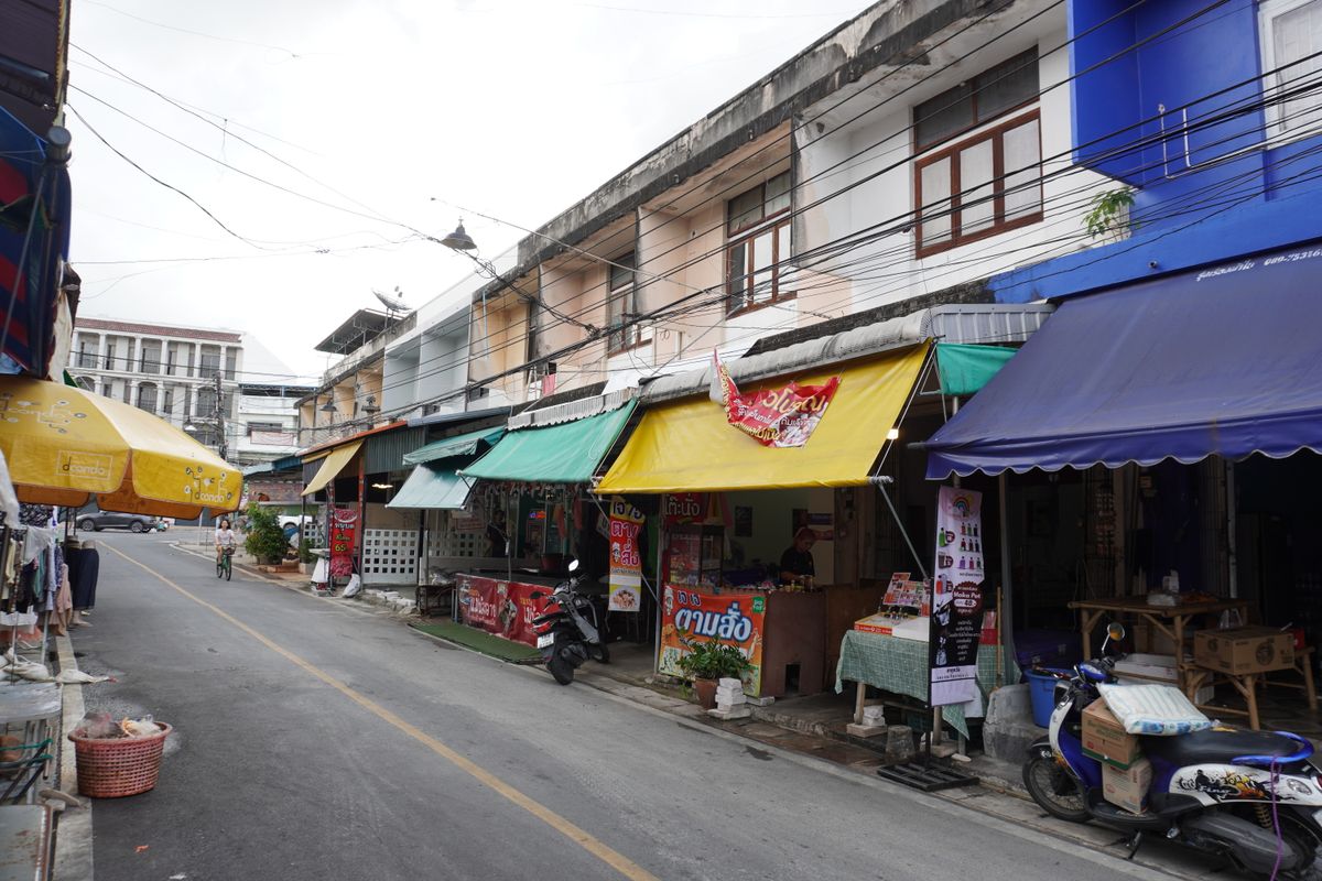 ขายอาคารพาณิชย์ระยอง : ขายต่ำกว่าราคาประเมิน อาคารพาณิชย์ 2 ชั้น 1 คูหา ทำเลทองใจกลางเมืองระยอง ใกล้ตลาดวัดลุ่ม