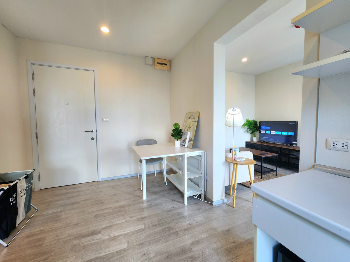 CondoNonthaburi, Bang Yai, Bangbuathong : Status according to the cover image ** The room is available. I update !! ** Corner room !! Phase 1 Air 2 ** Rent/Sale PLUM CONDO CENTRAL STATION.