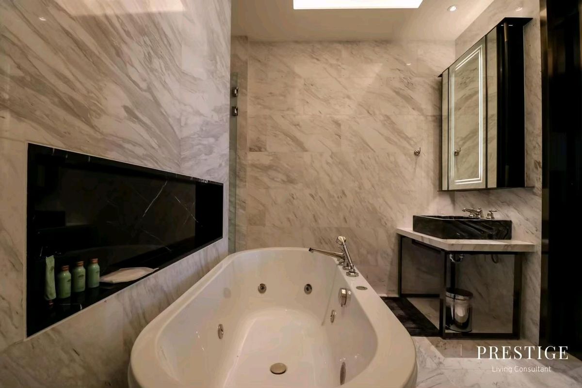 CondoWongwianyai, Charoennakor : 📌For RENT & SELL Rental and Sale | The Residences at Mandarin Orientaln - 6BR (606 SQM) 2,000,000 THB / 454,000,000 THB