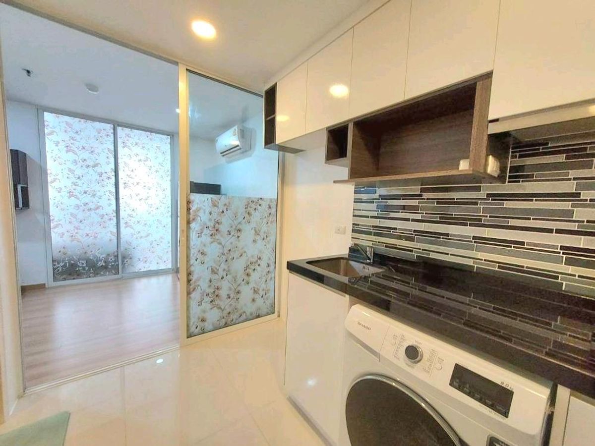 For RentCondoRama 8, Samsen, Ratchawat : Rent Chateau in Town, Rama 8, with a washing machine 31 sq.m. 9000 baht/d.