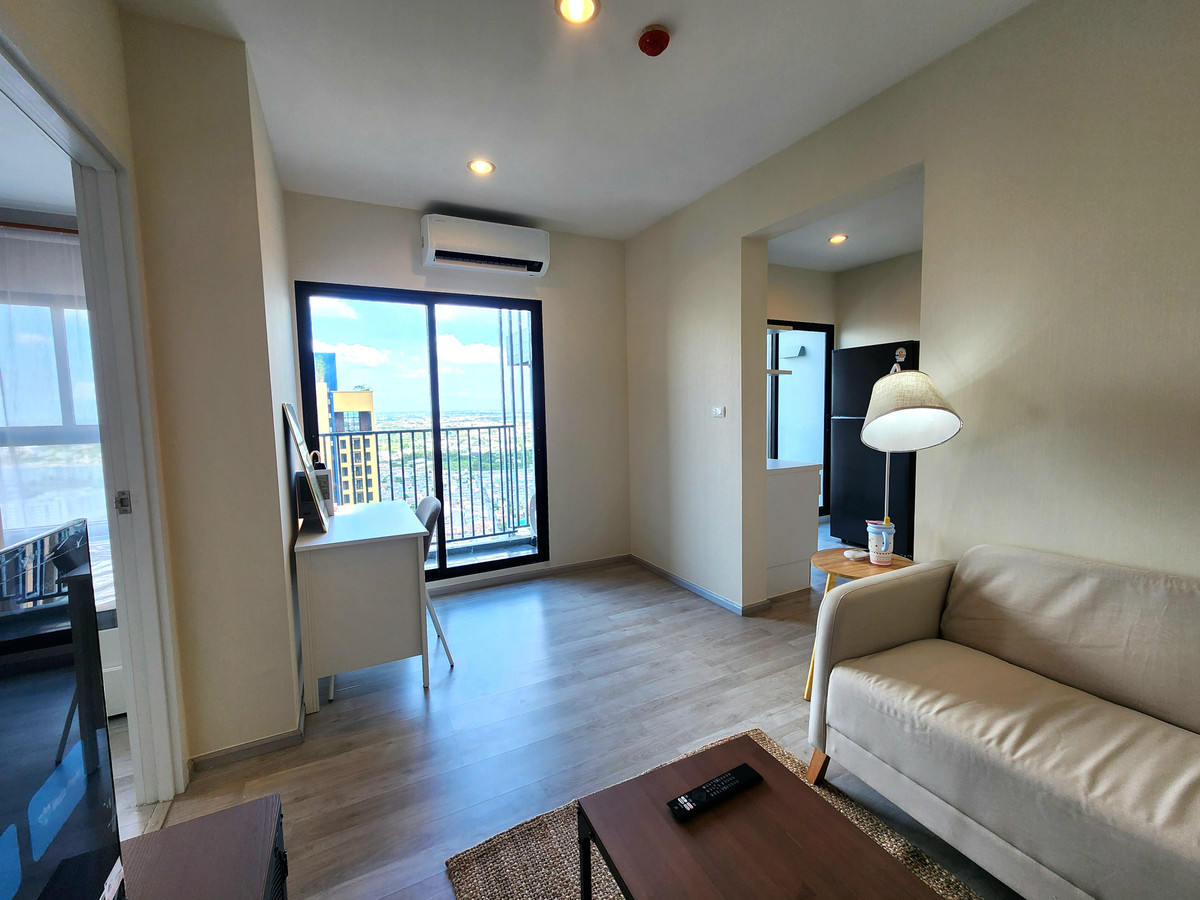 CondoNonthaburi, Bang Yai, Bangbuathong : Status according to the cover image ** The room is available. I update !! ** Corner room !! Phase 1 Air 2 ** Rent/Sale PLUM CONDO CENTRAL STATION.