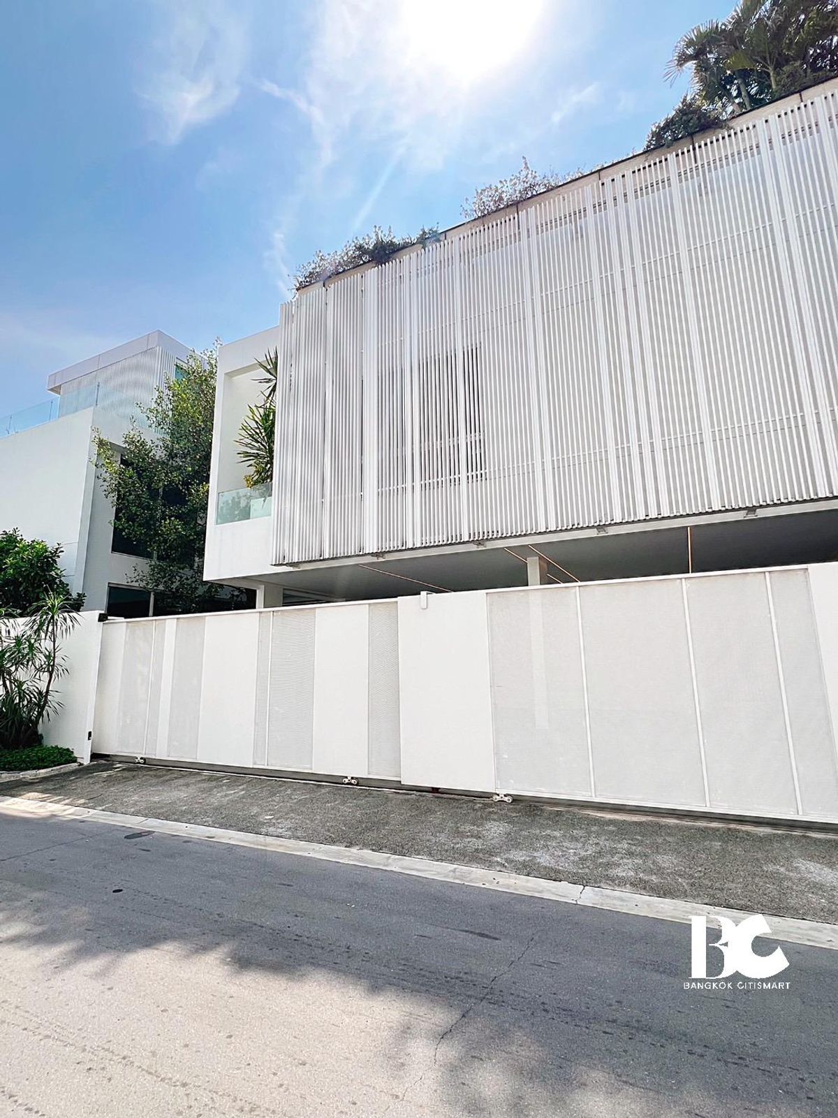 For RentHouseYothinpattana,CDC : Luxury Home for Rent: Vive Ekkamai - Ramintra