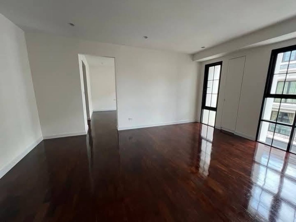 For SaleTownhomeSathorn, Narathiwat : 📢👇 Luxury 4-Storey Corner Townhome (2 Units) with Private Elevator.Located in the heart of Sathorn’s prime business district, connecting Narathiwas–Nonsi 22. Surrounded by international schools, shopping malls, and BTS/BRT access. 