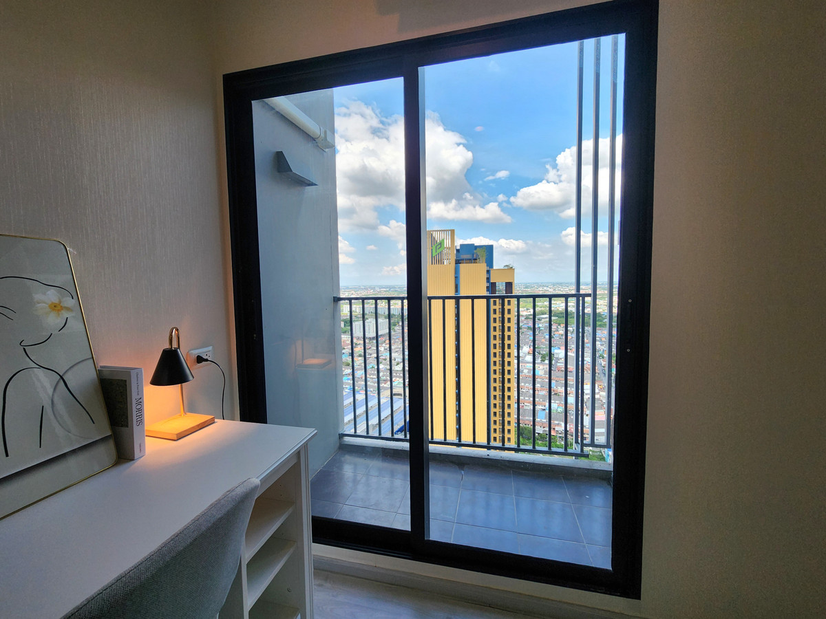 CondoNonthaburi, Bang Yai, Bangbuathong : Status according to the cover image ** The room is available. I update !! ** Corner room !! Phase 1 Air 2 ** Rent/Sale PLUM CONDO CENTRAL STATION.