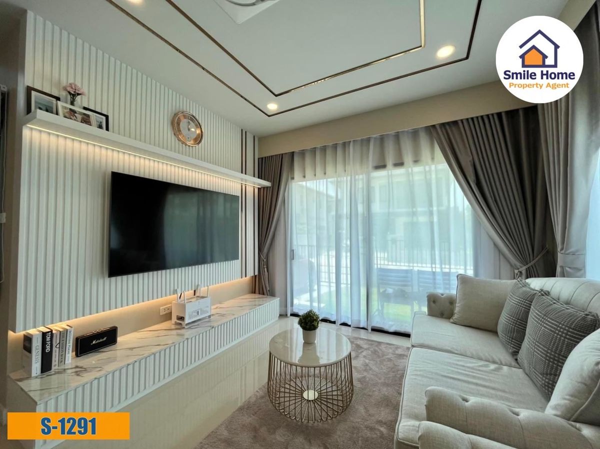 For SaleHouseSamut Prakan,Samrong : House for sale, Britania, Bang Na Suwannaphum, 26, after the decoration is ready to move in.