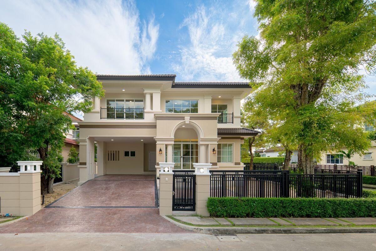 ขายบ้านพัฒนาการ ศรีนครินทร์ : ขายบ้าน นันทวัน สวนหลาง ร.9 แปลงมุมขนาด 280 Sq.m 3 bed 3 bath เพียง 17.9 MB เท่านั้น !!! ติดต่อ 086-795-9997 (จิมมี่)