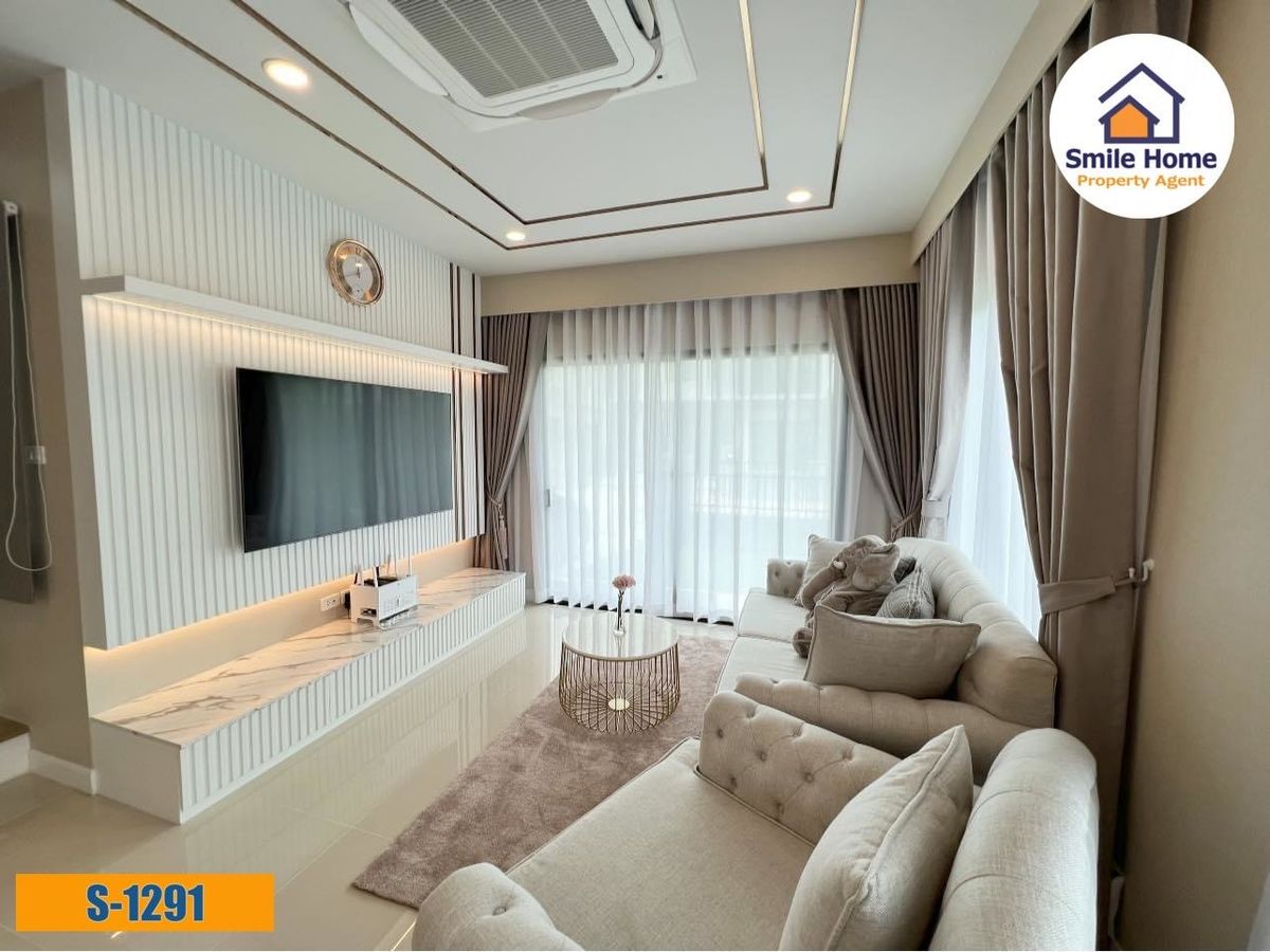 For SaleHouseSamut Prakan,Samrong : House for sale, Britania, Bang Na Suwannaphum, 26, after the decoration is ready to move in.