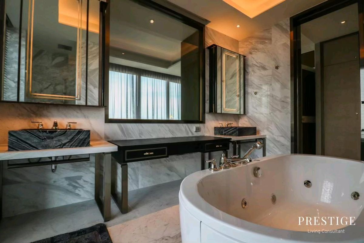 CondoWongwianyai, Charoennakor : 📌For RENT & SELL Rental and Sale | The Residences at Mandarin Orientaln - 6BR (606 SQM) 2,000,000 THB / 454,000,000 THB