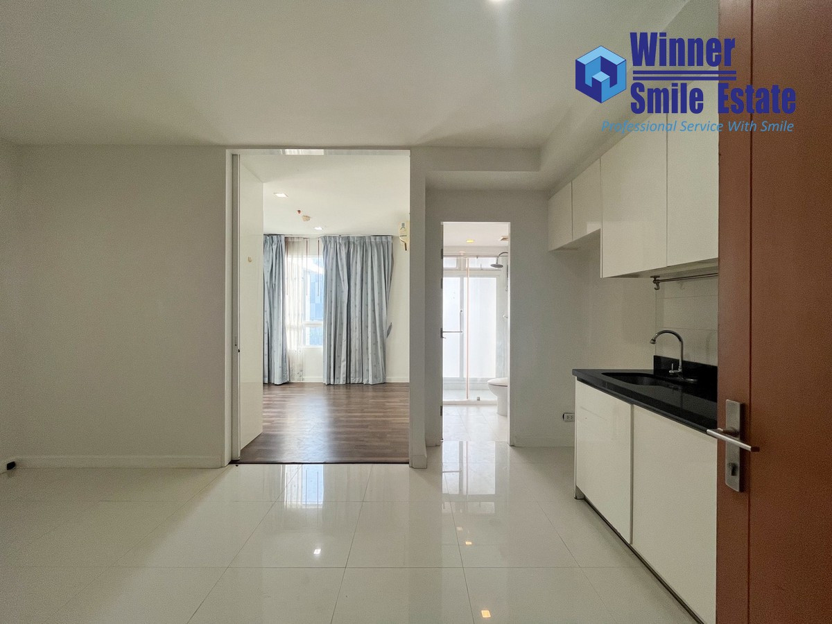 For SaleCondoOnnut, Udomsuk : Condo for sale: The Bloom Sukhumvit 71: The Bloom Sukhumvit 71, near BTS Phra Khanong.