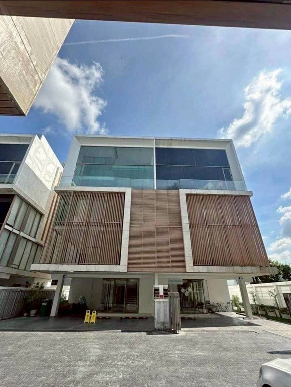 For RentTownhomeRatchadapisek, Huaikwang, Suttisan : Luxury Penthouse For Rent , The Quartier Ratchada 32, private elevator⛲️🏛️💫