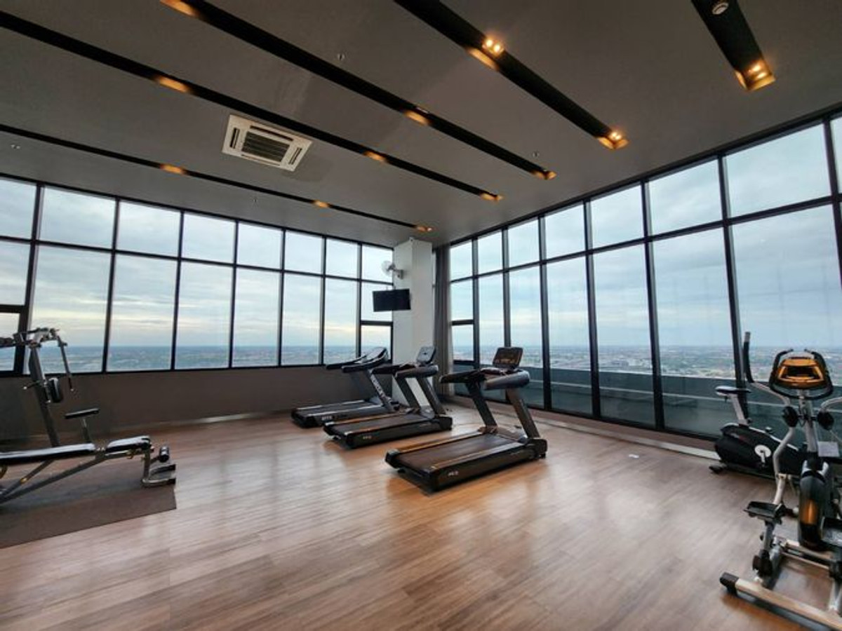 CondoNonthaburi, Bang Yai, Bangbuathong : Status according to the cover image ** The room is available. I update !! ** Corner room !! Phase 1 Air 2 ** Rent/Sale PLUM CONDO CENTRAL STATION.