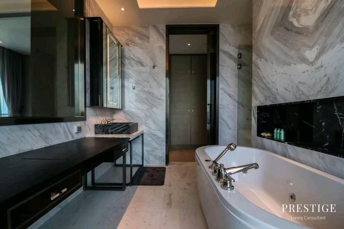 CondoWongwianyai, Charoennakor : 📌For RENT & SELL Rental and Sale | The Residences at Mandarin Orientaln - 6BR (606 SQM) 2,000,000 THB / 454,000,000 THB