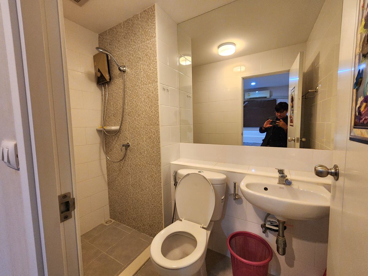 For RentCondoNonthaburi, Bang Yai, Bangbuathong : The room is ready. ** The room is empty. With furniture and electrical appliances ** for rent, plum, Central Phase 1 !! Real room picture !! East view Morning sunny, SN490.78