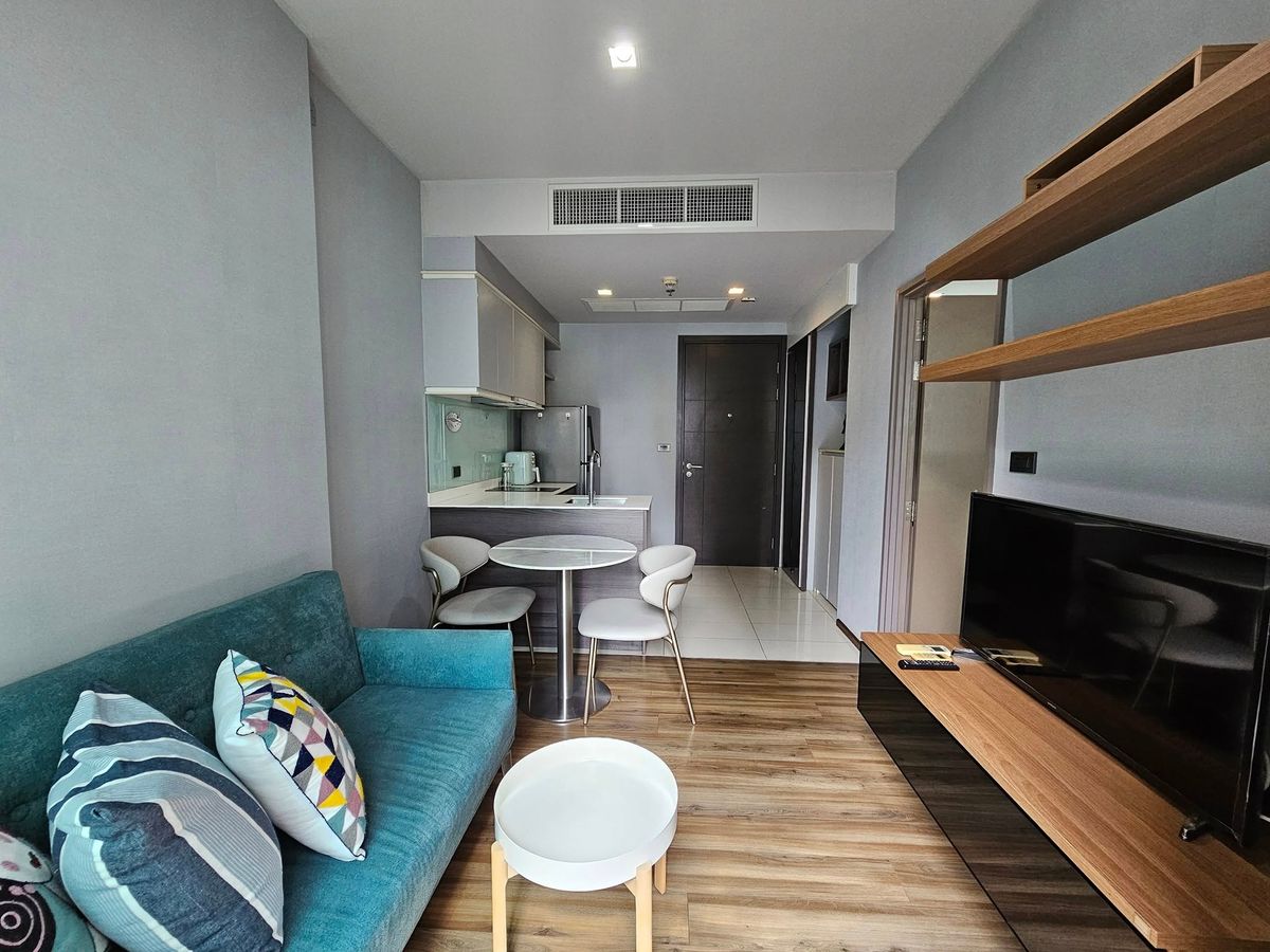 ขายคอนโดสุขุมวิท อโศก ทองหล่อ : ขายขาดทุน 🔥 Ceil by Sansiri เอกมัย เพียง 3.6 ล้านบาท 35sqm ซื้ออยู่เองโคตรคุ้ม ซื้อลงทุนผลตอบแทนสูง 📱 นัดชมโครงการ 065-2614622 แทมมี่