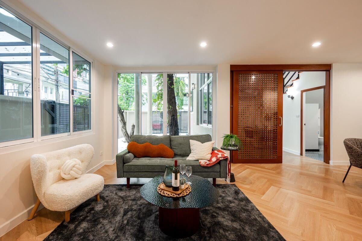 For SaleHouseSapankwai,Jatujak : 📍 Sell 3-story renovated house, near MRT Chatuchak, size 375 SQ.M 5 Bed 5 Bath, only 28.9 MB. Contact 086-795-9997 (Jimmy).