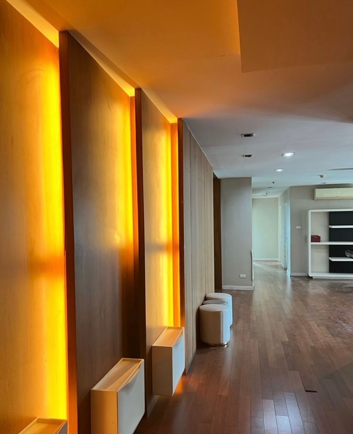 For SaleCondoRama9, Petchburi, RCA : Sell ​​Bel Grand Rama 9, beautiful, luxurious, close to Central Plaza, Rama 9. Interested in Atline.@841QLNR