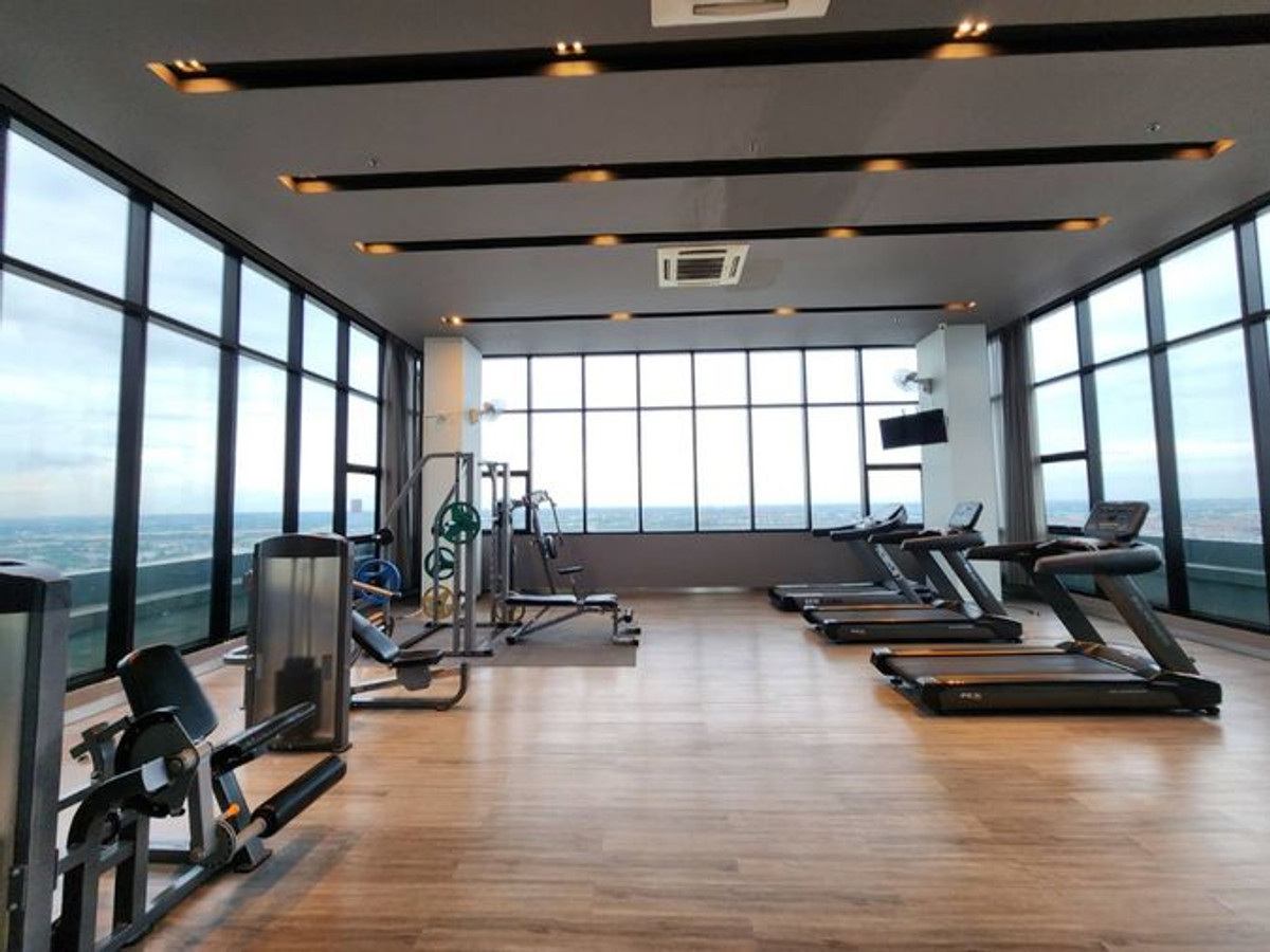 CondoNonthaburi, Bang Yai, Bangbuathong : Status according to the cover image ** The room is available. I update !! ** Corner room !! Phase 1 Air 2 ** Rent/Sale PLUM CONDO CENTRAL STATION.