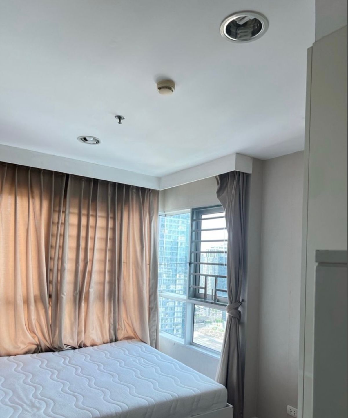 For SaleCondoRama9, Petchburi, RCA : Sell ​​Bel Grand Rama 9, beautiful, luxurious, close to Central Plaza, Rama 9. Interested in Atline.@841QLNR