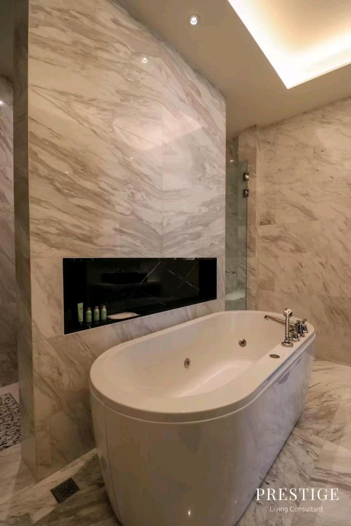 CondoWongwianyai, Charoennakor : 📌For RENT & SELL Rental and Sale | The Residences at Mandarin Orientaln - 6BR (606 SQM) 2,000,000 THB / 454,000,000 THB