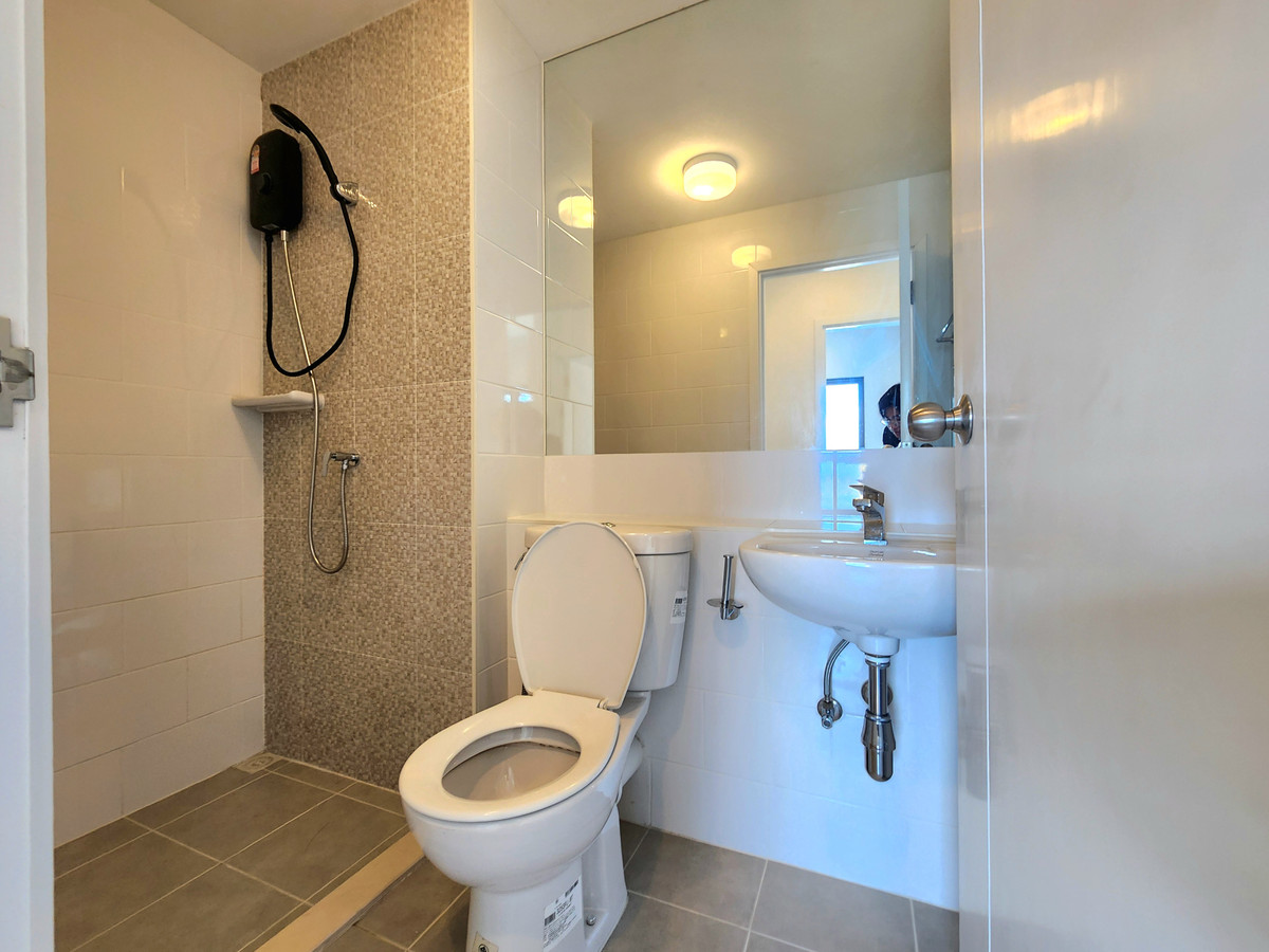 CondoNonthaburi, Bang Yai, Bangbuathong : Status according to the cover image ** The room is available. I update !! ** Corner room !! Phase 1 Air 2 ** Rent/Sale PLUM CONDO CENTRAL STATION.