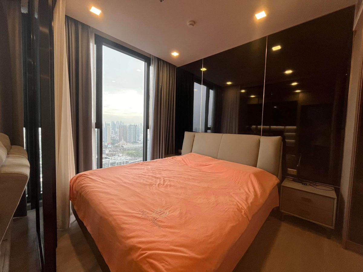 ให้เช่าคอนโดพระราม 9 เพชรบุรีตัดใหม่ RCA : 🏙️One 9 Five Asoke Rama9 ห้องชั้นสูงวิวสระว่ายน้ำ🌊สวยหรูเฟอร์ครบ 🚇 ใกล้ MRT พระราม 9  ☎️สนใจติดต่อ : 082-5425642 อาร์ม Line : 0825425642 WhatsApp : +66 0825425642   📍พร้อมเข้าอยู่ Ready to move in📍 ชั้น 36   ขนาด 41 ตรม. 💰 30,000/เดือน ต่อรองได้(neg