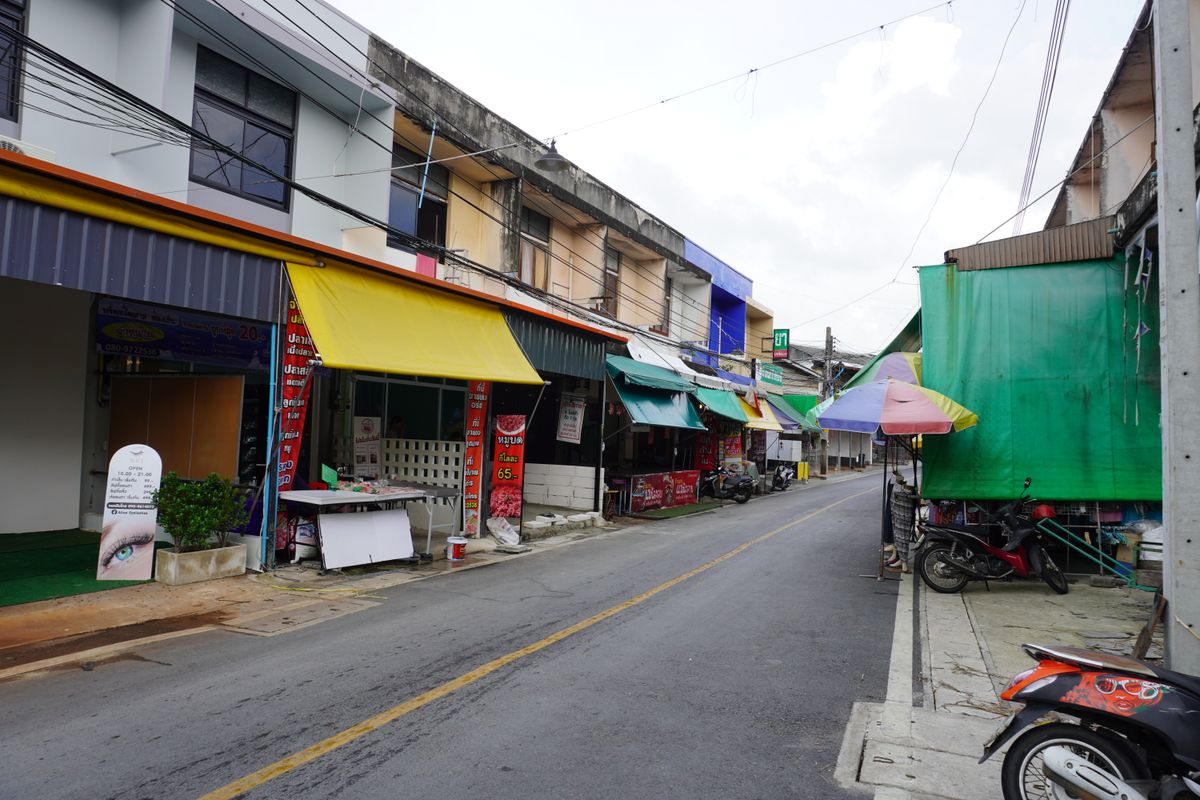 ขายอาคารพาณิชย์ระยอง : ขายต่ำกว่าราคาประเมิน อาคารพาณิชย์ 2 ชั้น 1 คูหา ทำเลทองใจกลางเมืองระยอง ใกล้ตลาดวัดลุ่ม