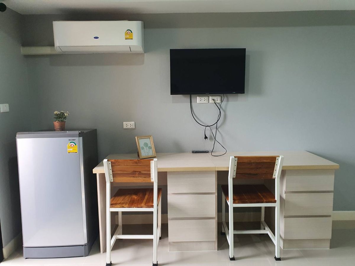 For SaleHotel&Apartment BusinessNakhon Pathom : Selling a dormitory in front of Kasetsart University, Kamphaeng Saen 2, 2 rai 1 work, 68 sq. W. 226, with a rental area in front of the building 1, the best location on the road in front of Kasetsart University, 100% full of years.