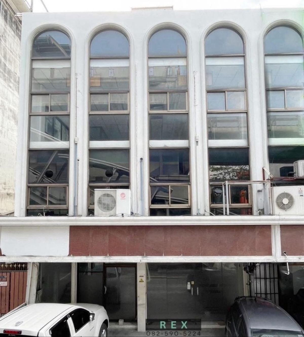 For RentShop HouseAri,Anusaowaree : Shop Space for Rent – Commercial Space in Prime Location at Sanam Pao Near Sanam Pao BTS station 📌 Perfect for Clinic, Spa, Massage Shop, Hair Salon, Nail Salon, Cafe, or Restaurant.