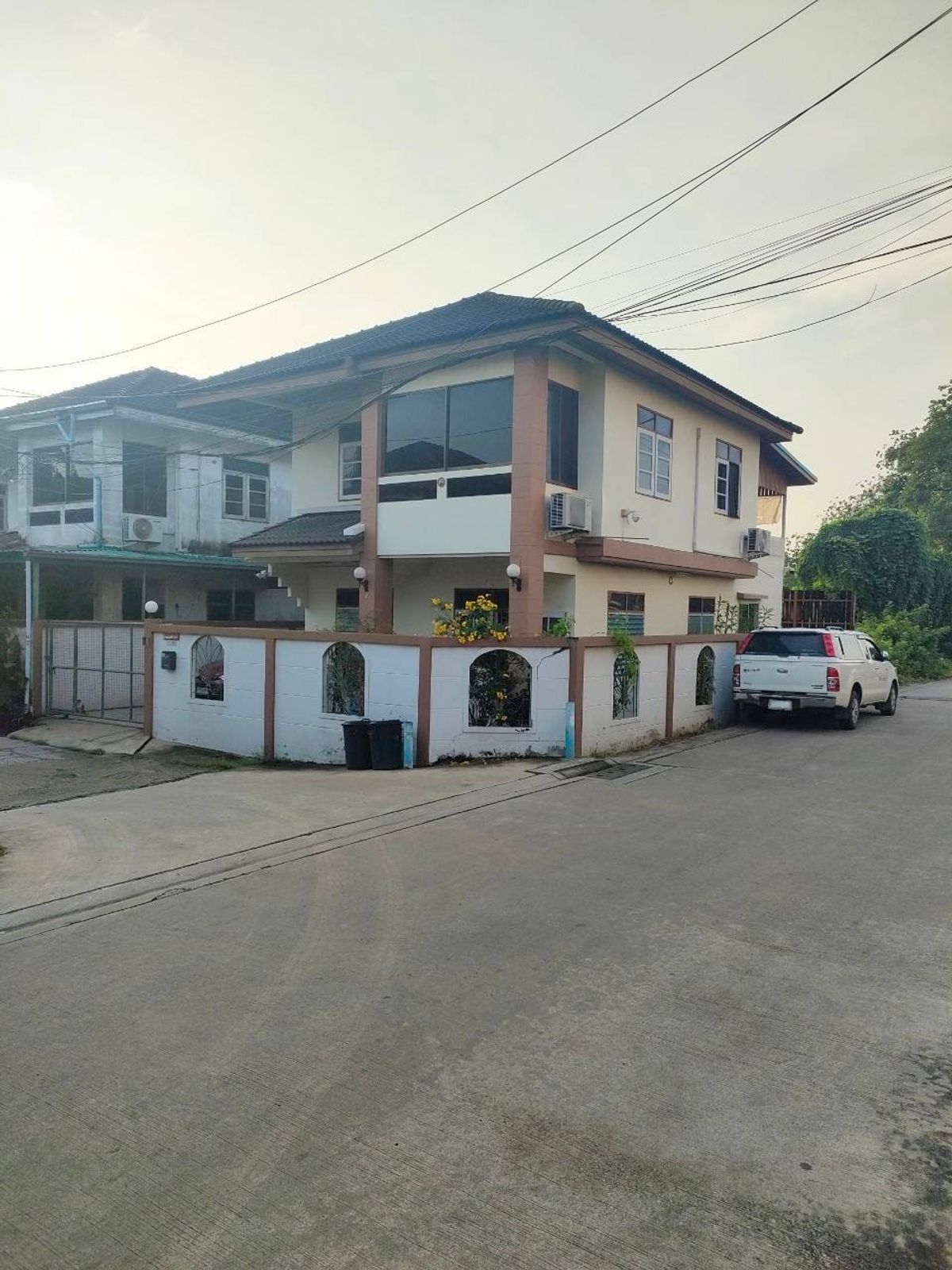For SaleBang kae, Phetkasem : Twin house, Petchkasem 69 /3 Bedrooms (Sale), Semi-Details Phetkasem 69 /3 Bedrooms (For Sale) Adi037