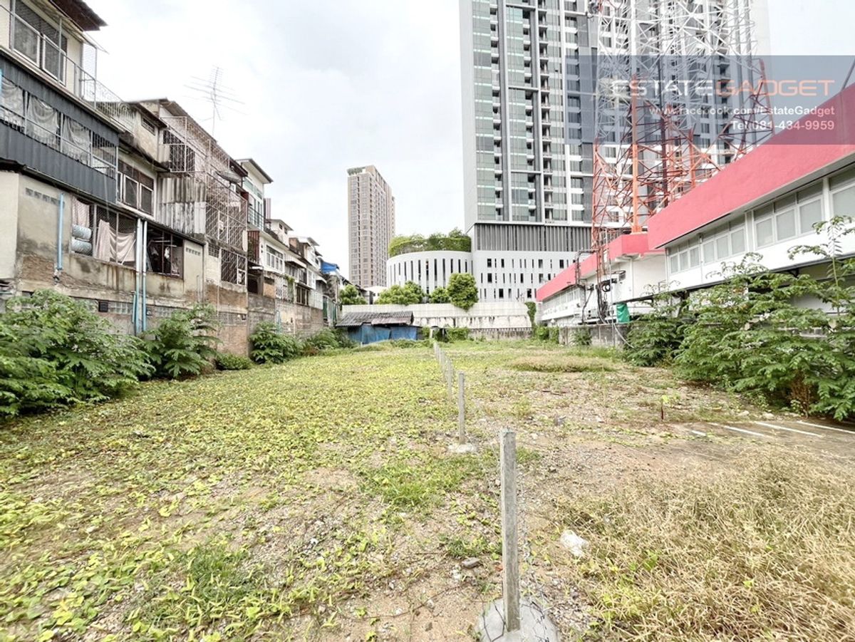For RentLandOnnut, Udomsuk : ⭐️ Rent a large plot of land 296 sq.wah, Sukhumvit 69, near BTS Phra Khanong ⭐️ (081-434-9959)